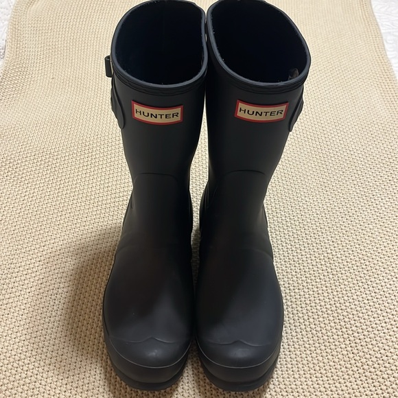 Hunter Boots 9 M Women’s Navy Blue Rubber Designer Trendy Mid Calf Perfect - Picture 6 of 7